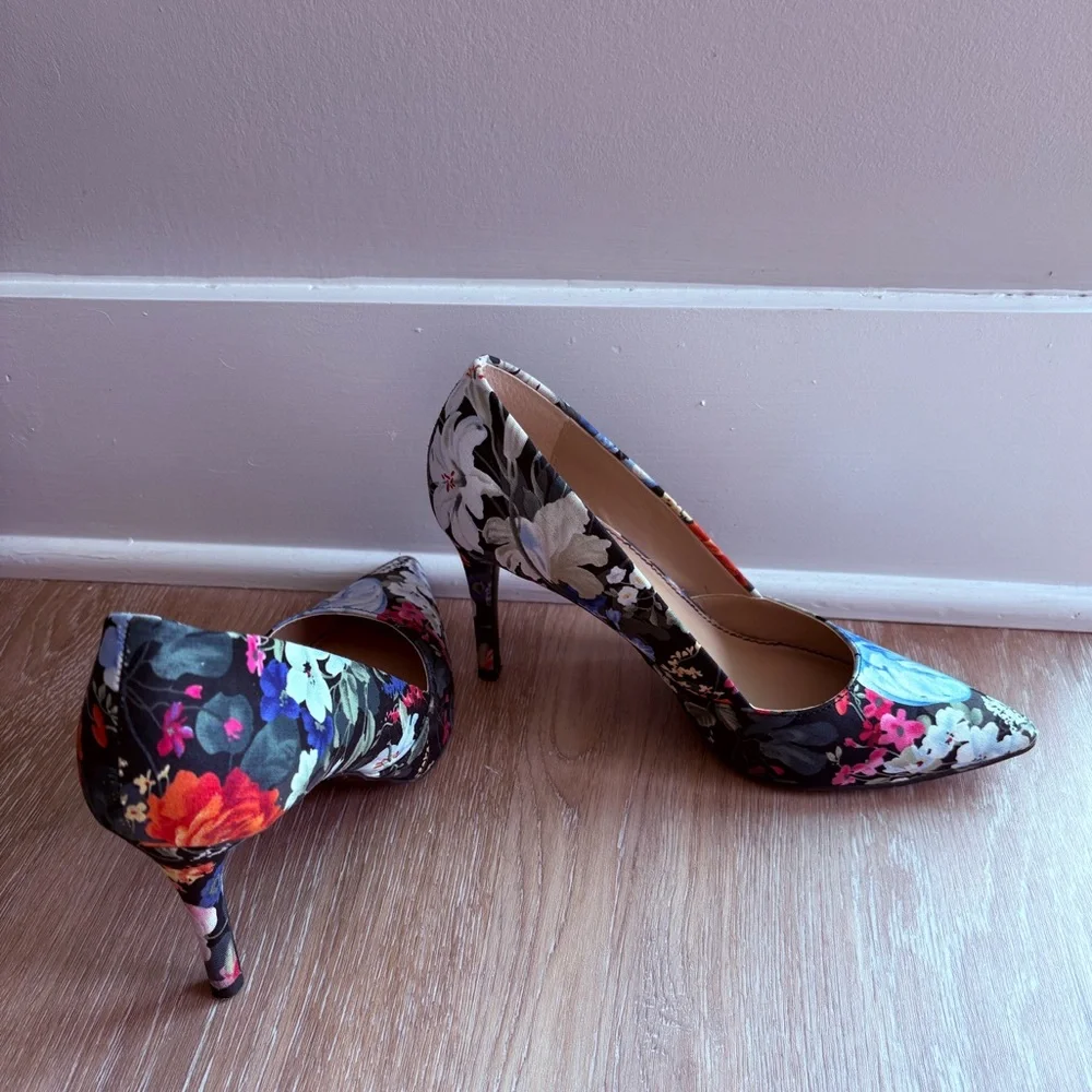 Audrey Brooke Floral Heels (size 7)